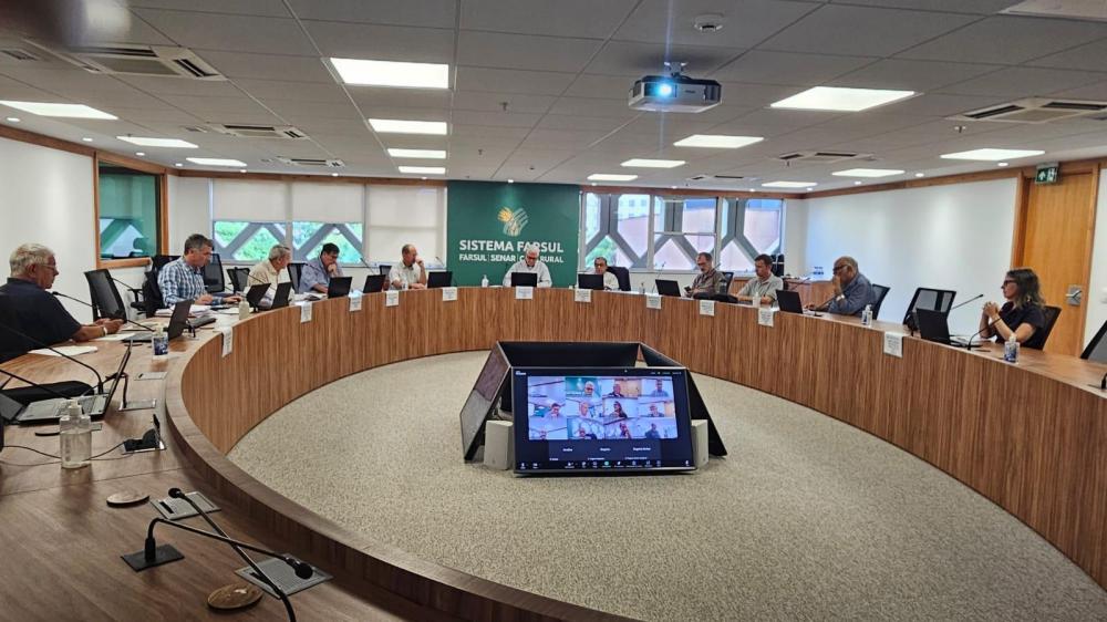 Conselhos debatem renovação de seguro da pecuária