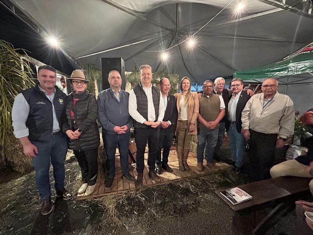 Expositores já podem comprar feno e silagem dentro do parque