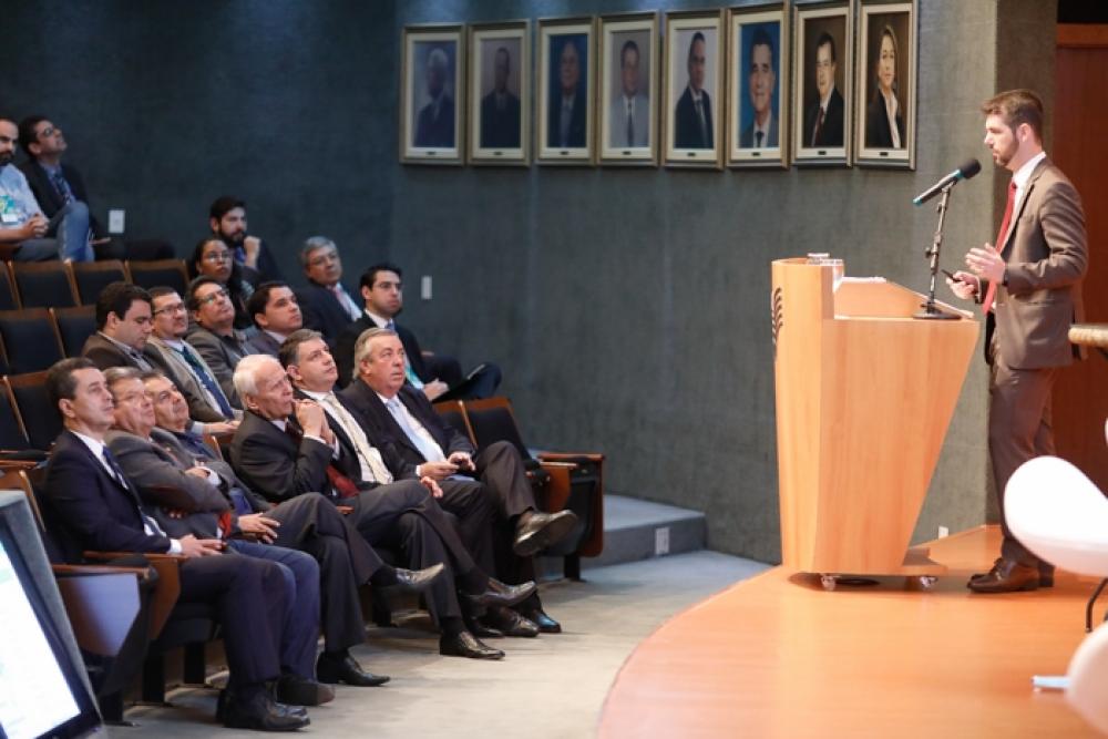 Oferta maior, câmbio e colapso dos transportes fizerem margens de lucro do produtor recuarem