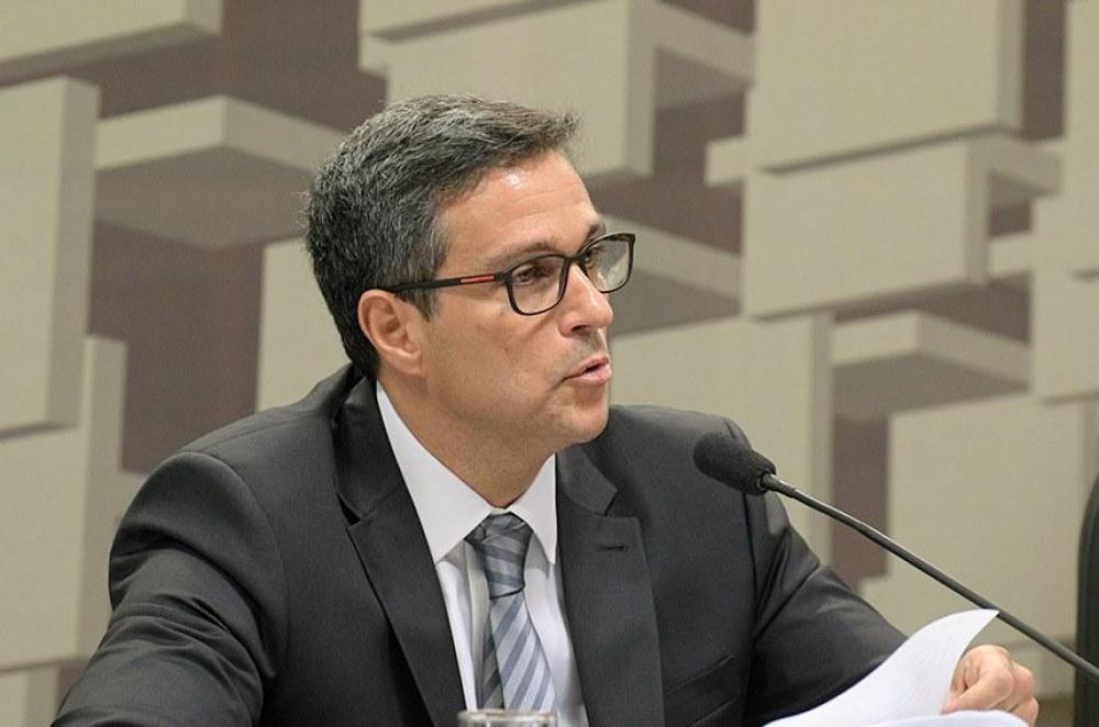 Leia - Governo vai financiar folha das empresas e autoriza corte de juros do cheque especial e do cartão de crédito