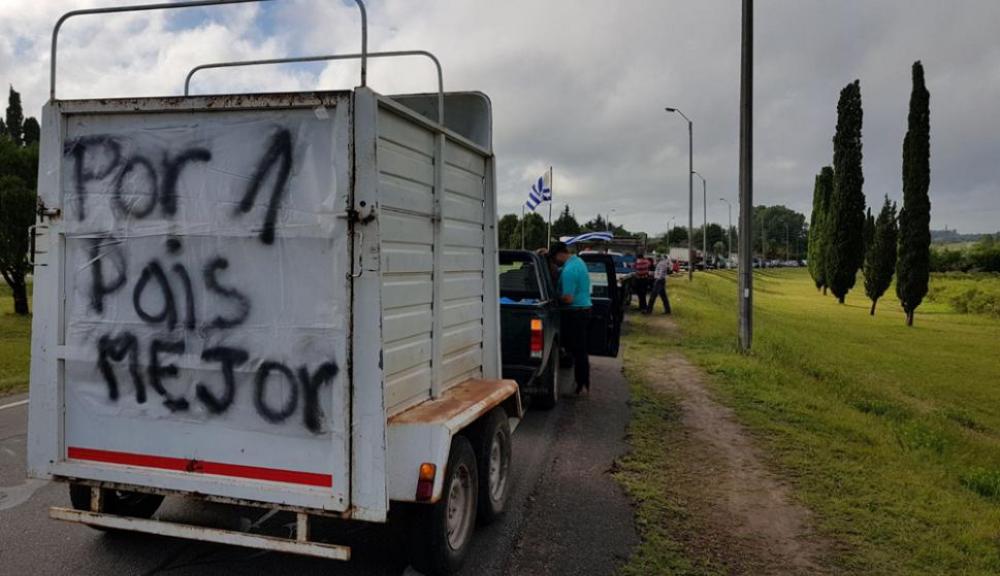 Produtores rurais protestam no Uruguai