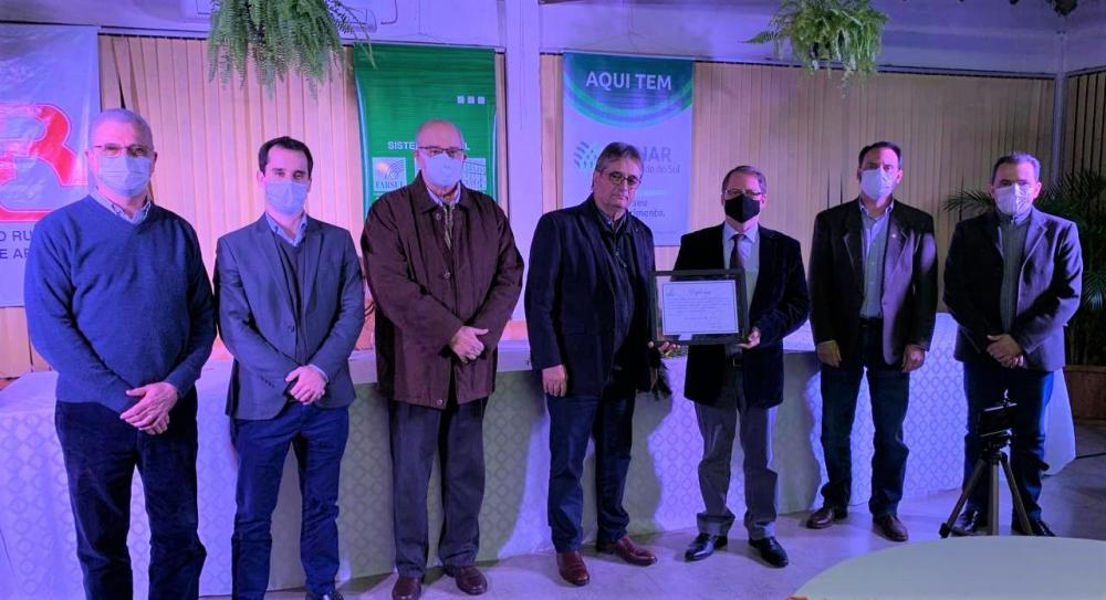 Presidente da Farsul empossa Griebeler no Sindicato Rural de Camaquã