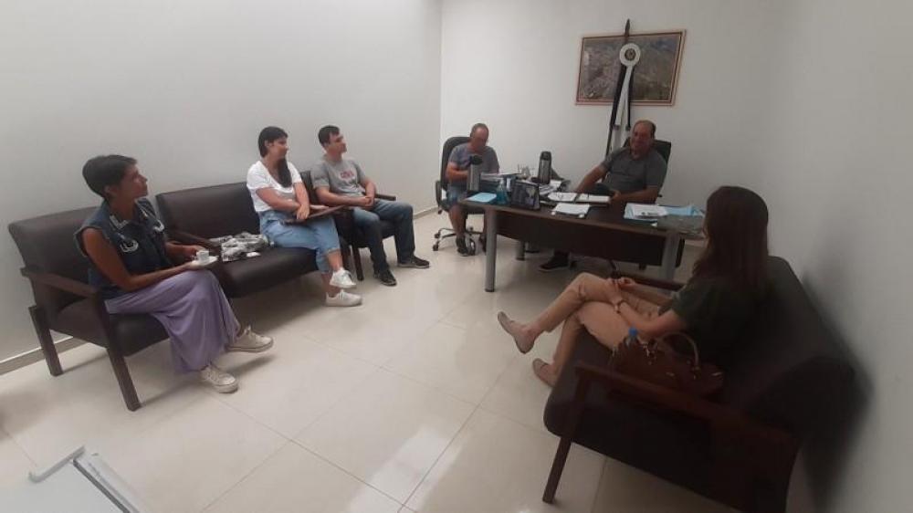 Agricultura e Saúde dialogam com prefeituras de Mostardas e Tavares sobre influenza aviária