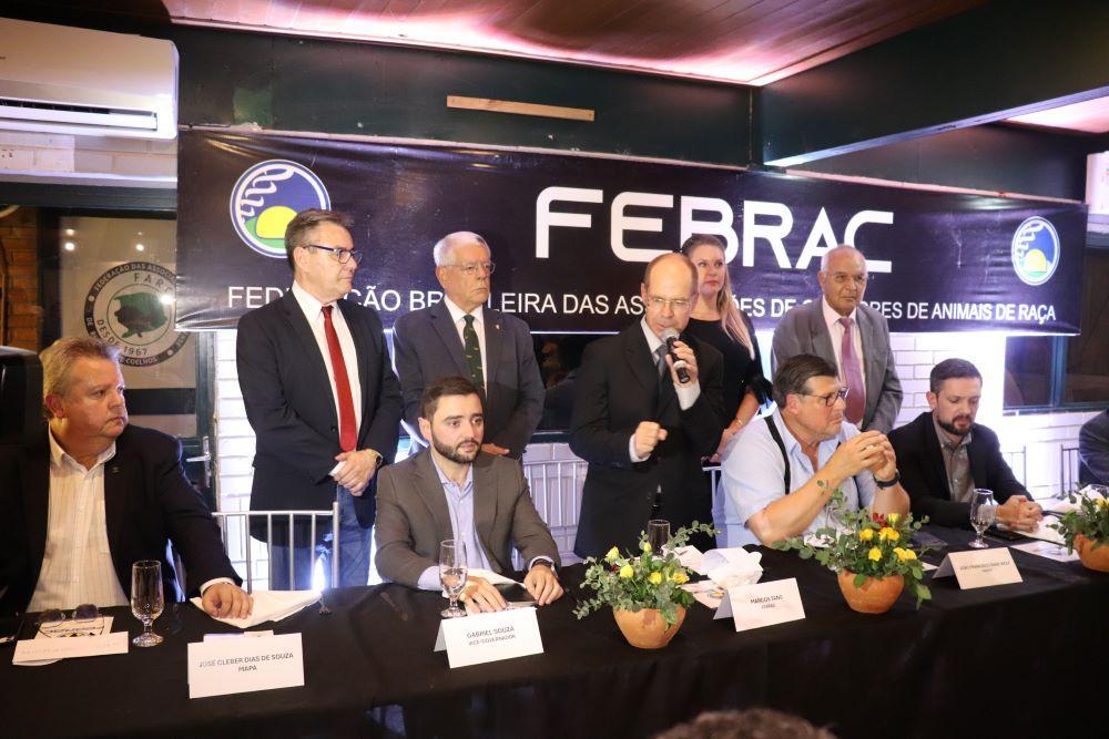 Marcos Tang assume o comando da Febrac